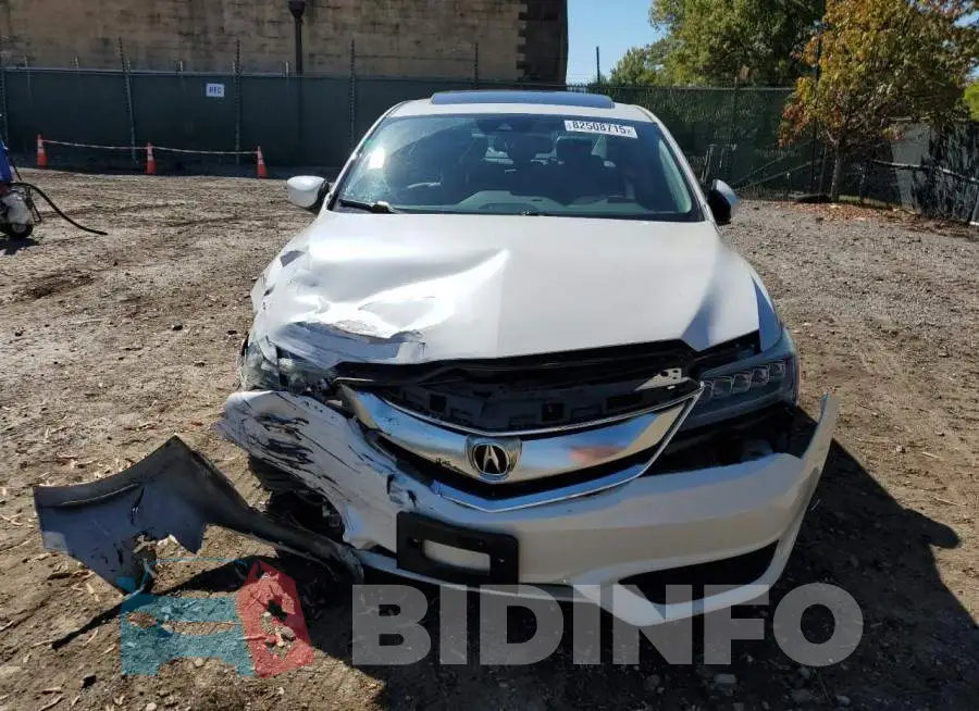 19UDE2F79HA015302 Photo# 5