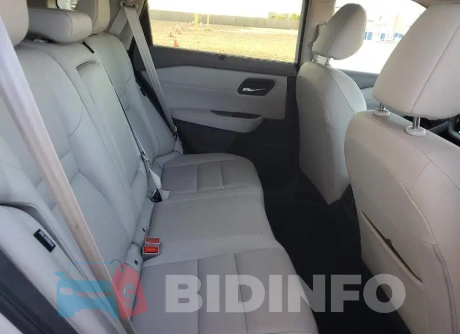 JN8BT3BAXRW362018 Photo# 11