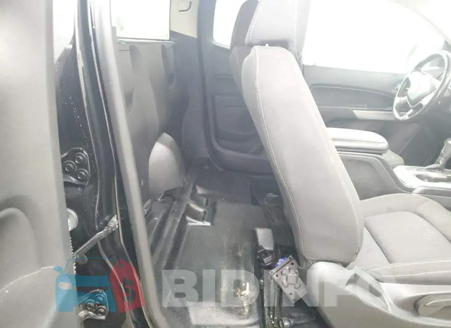 1GCHSCEA8M1279875 Photo# 10