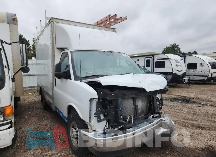 1HA0GRF78PN010501 Photo# 4