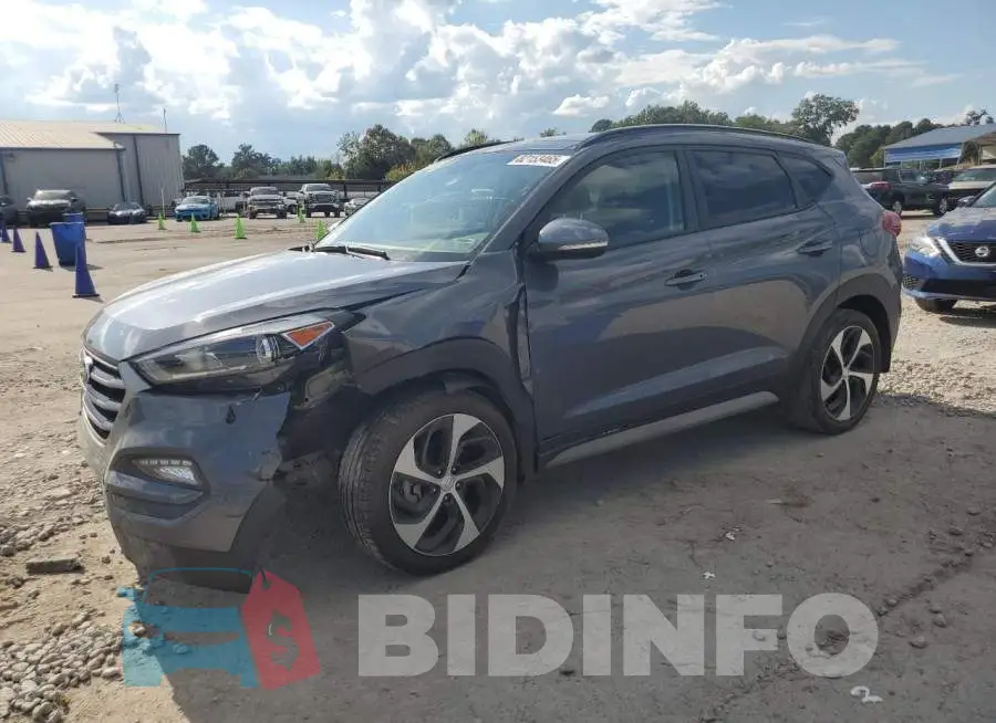 KM8J33A28JU783197 Photo# 1