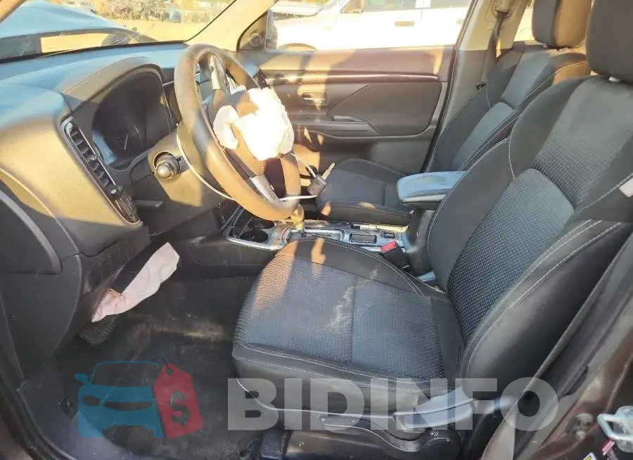 JA4AD2A36KZ028889 Photo# 7