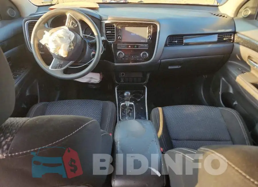 JA4AD2A36KZ028889 Photo# 8