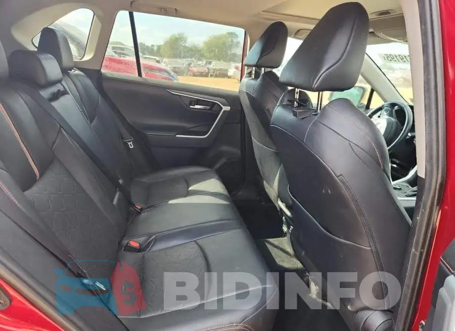 2T3J1RFV6KW058993 Photo# 10