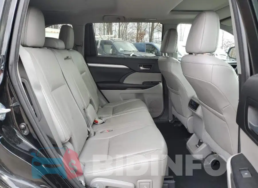 5TDJKRFH3GS300963 Photo# 11