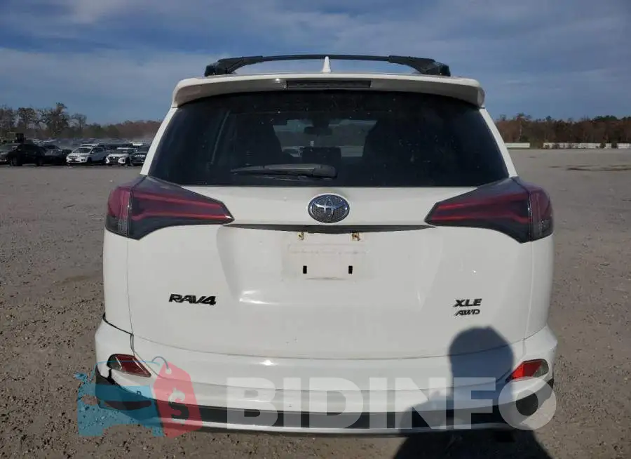 JTMRFREV4JD240175 Photo# 6