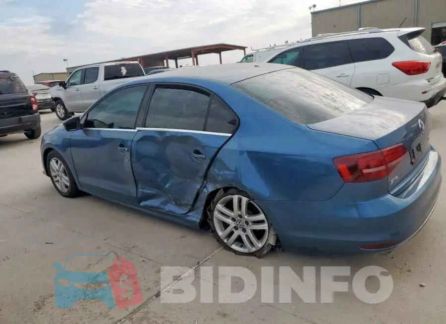 3VW2B7AJXHM308091 Photo# 2