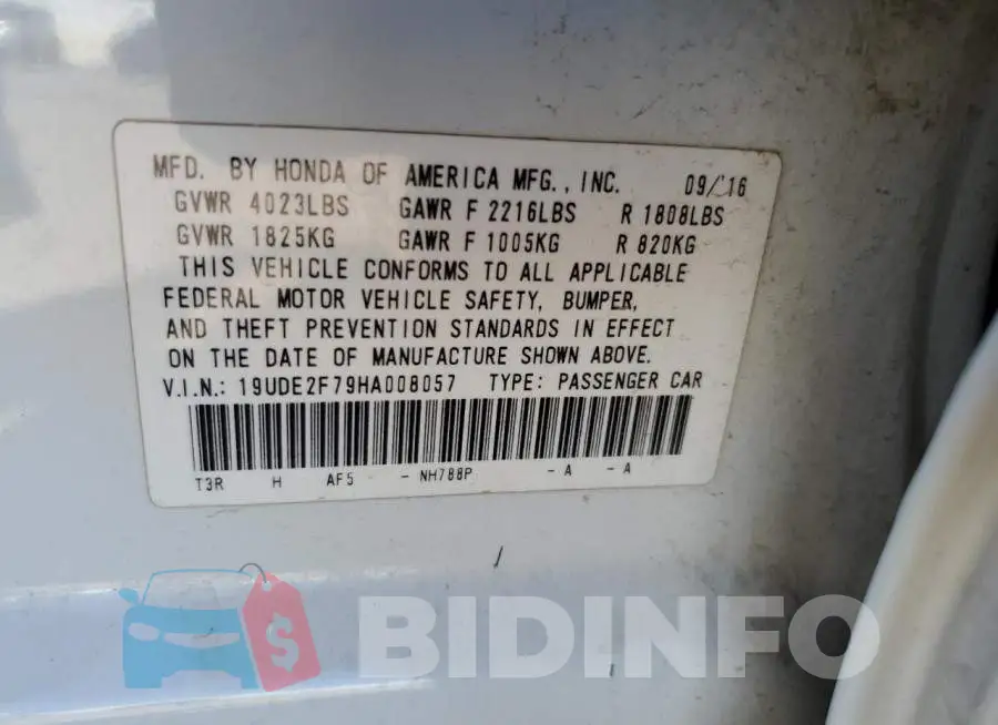 19UDE2F79HA008057 Photo# 12