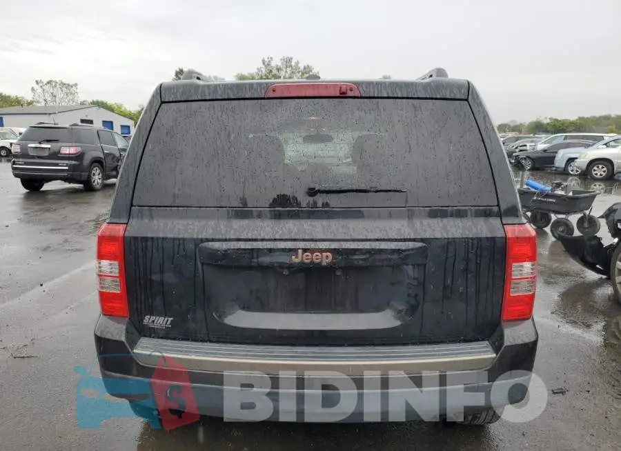 1C4NJPBB8HD169682 Photo# 6