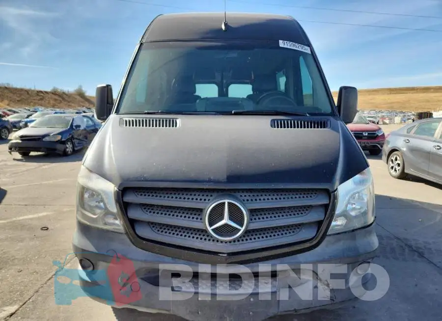 8BRPE7CD4HE131727 Photo# 5