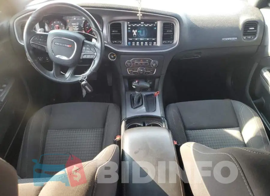 2C3CDXJG0KH697369 Photo# 8