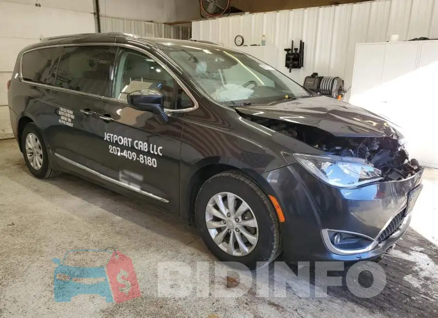 2C4RC1BGXJR115341 Photo# 4