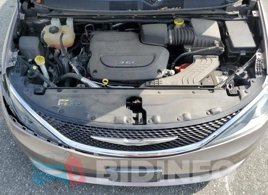 2C4RC1DG7HR550728 Photo# 12