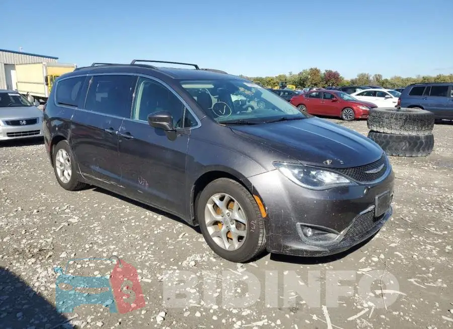 2C4RC1FG8JR128163 Photo# 4