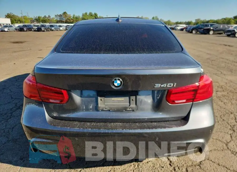 WBA8B7G55GNT95729 Photo# 6