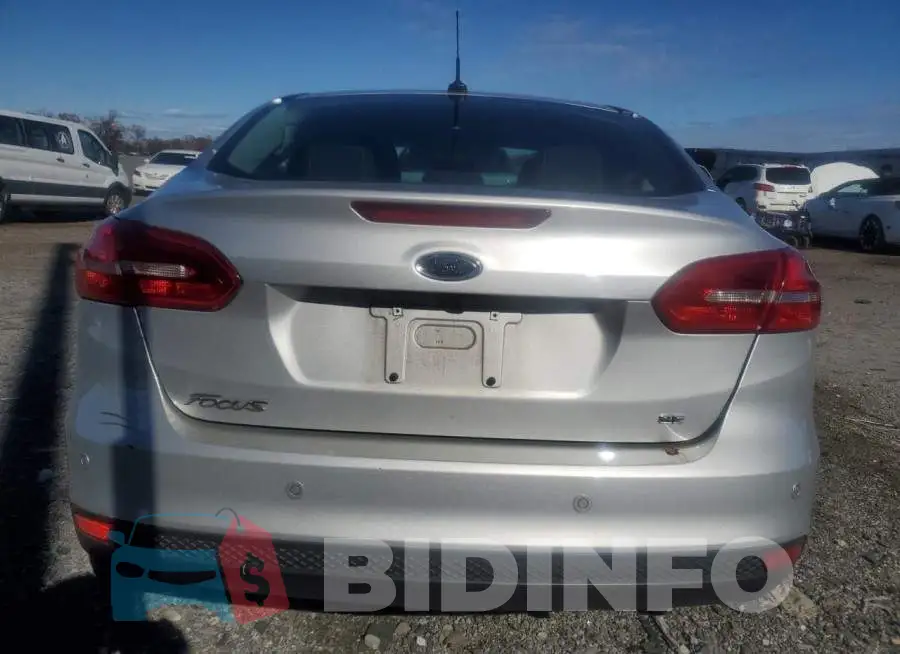 1FADP3F2XGL211079 Photo# 6