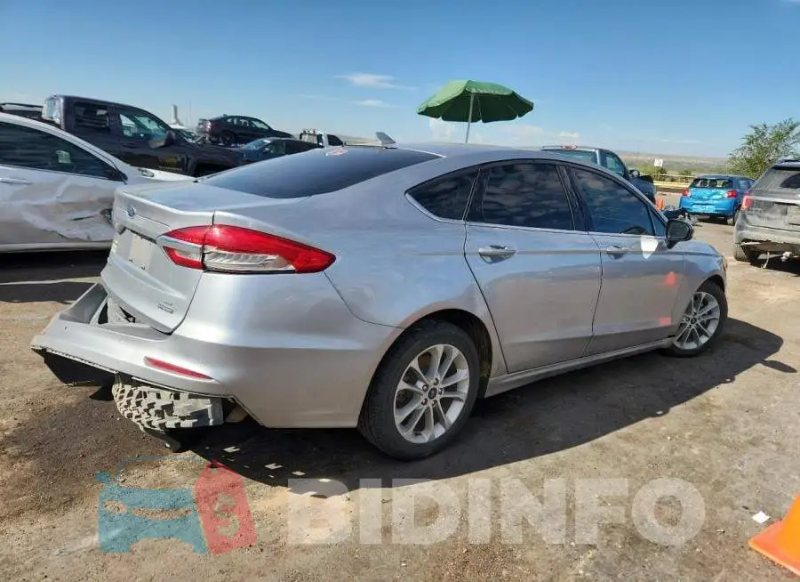 3FA6P0LUXLR236945 Photo# 3