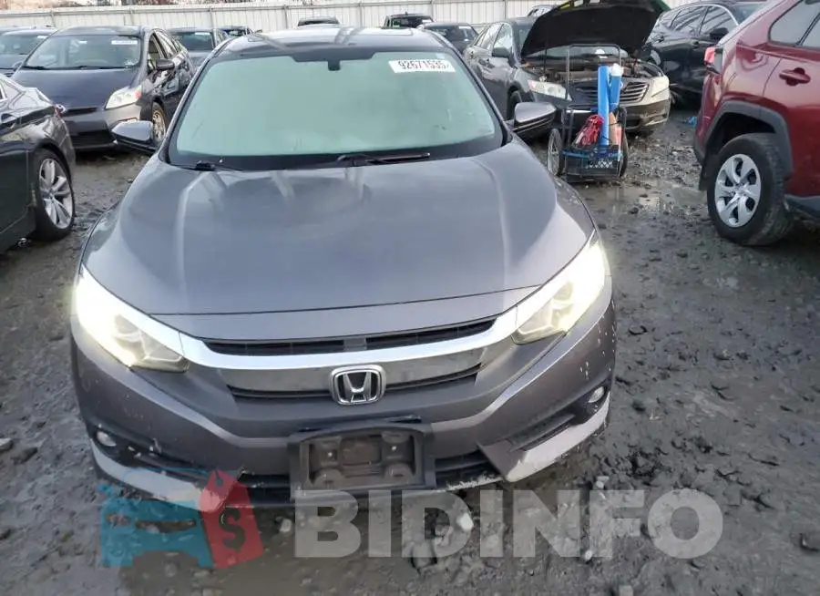 19XFC1F32HE209509 Photo# 5