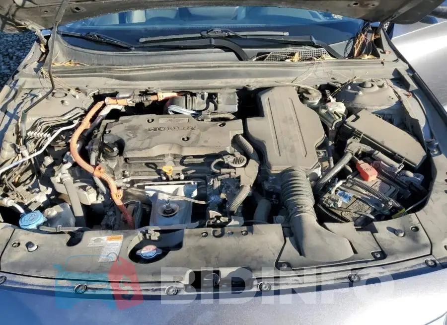 1HGCV3F59JA008744 Photo# 11