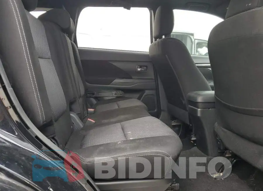 JA4AD3A35JZ026345 Photo# 11