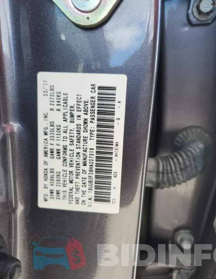 19UUB2F38HA007519 Photo# 12