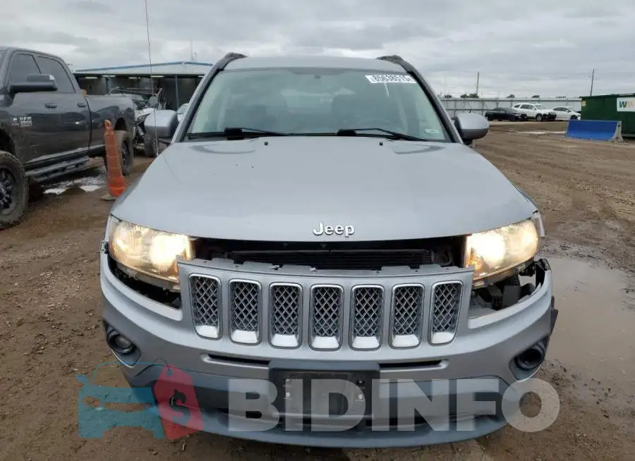 1C4NJDEBXGD758158 Photo# 5