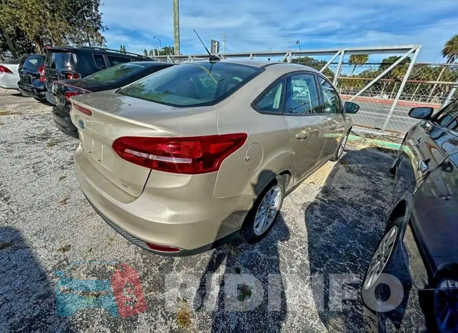 1FADP3F23JL210962 Photo# 4