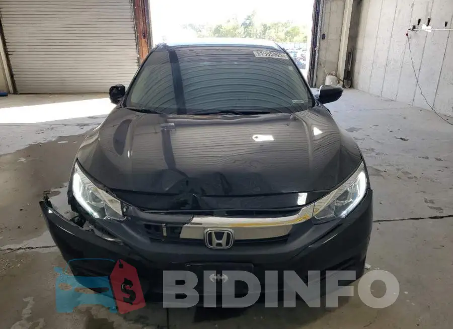 19XFC2F55HE068295 Photo# 5