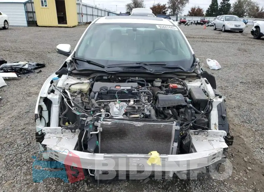 19XFC2F73GE218775 Photo# 5