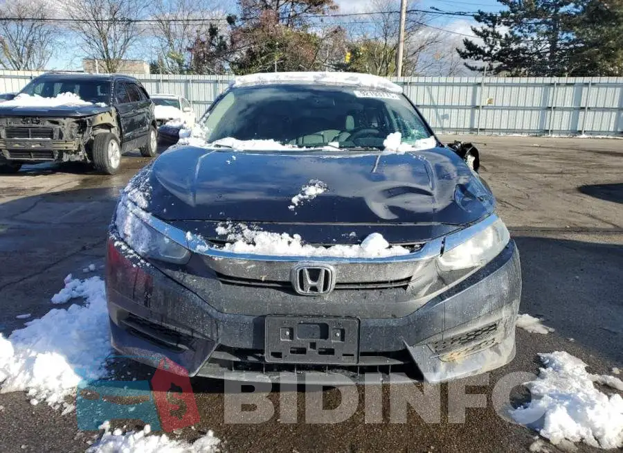 19XFC2F75HE202689 Photo# 5