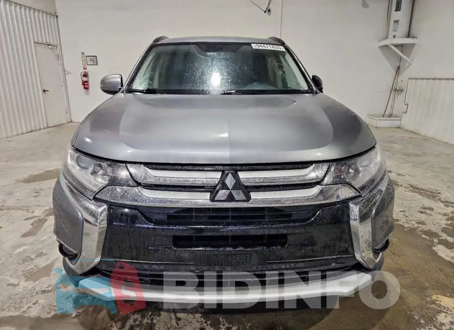 JA4AD3A36GZ008977 Photo# 5