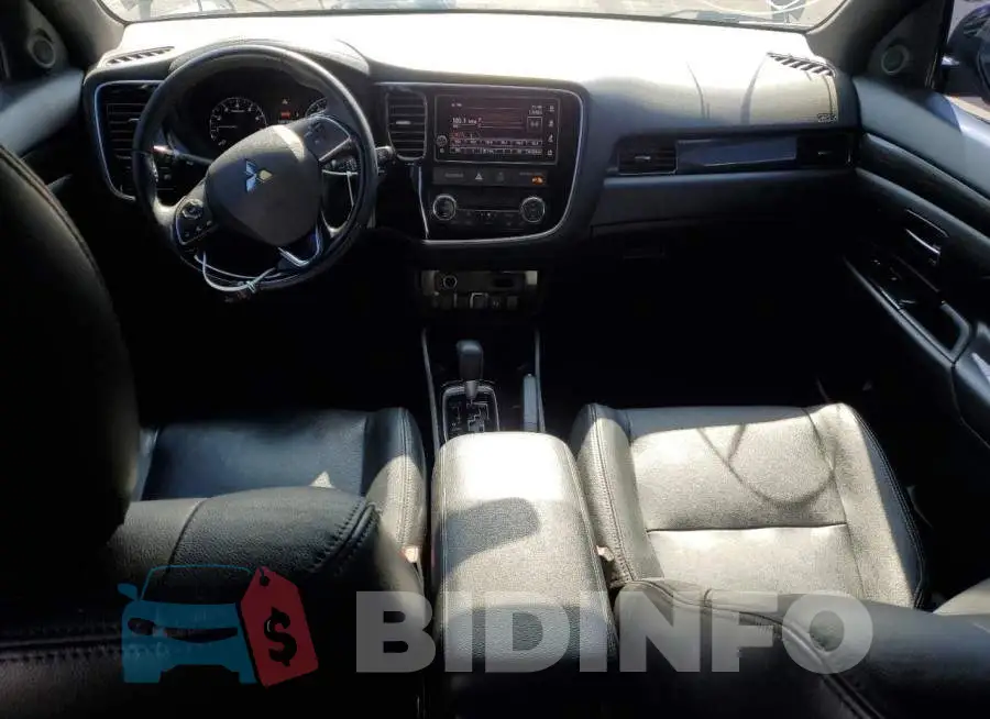 JA4AD3A39JZ060143 Photo# 8