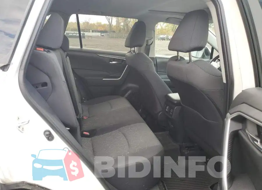 2T3P1RFV6MC219082 Photo# 10