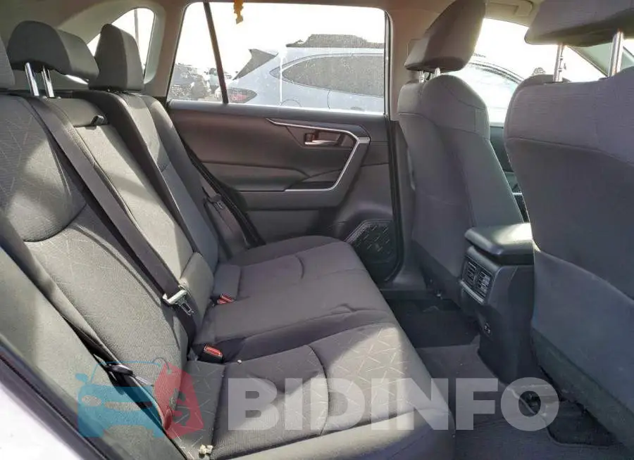 JTMP1RFV1KD513918 Photo# 11