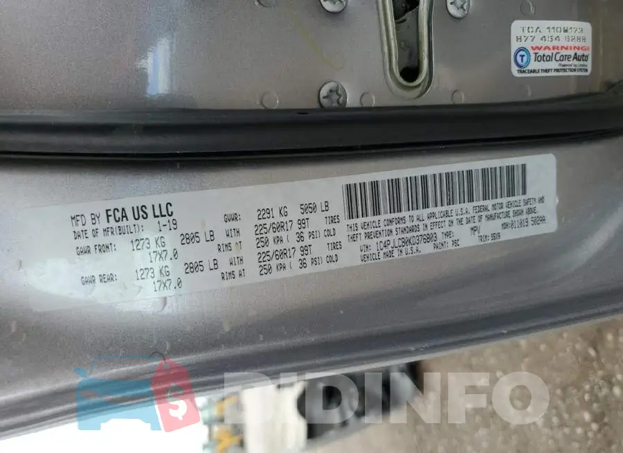 1C4PJLCB0KD376803 Photo# 14