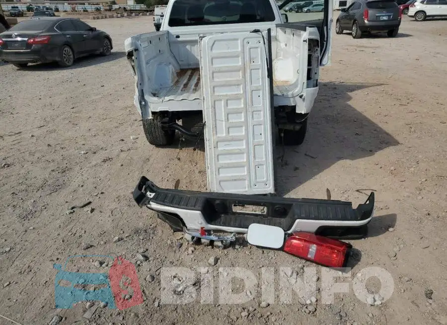 1GCHSCEA9N1233392 Photo# 12