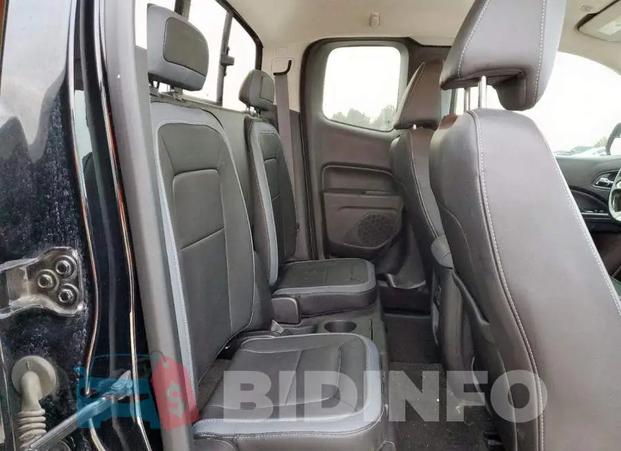 1GCHSDEN6J1177768 Photo# 10