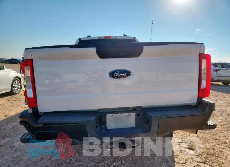1FT7X2BA7RED73662 Photo# 6