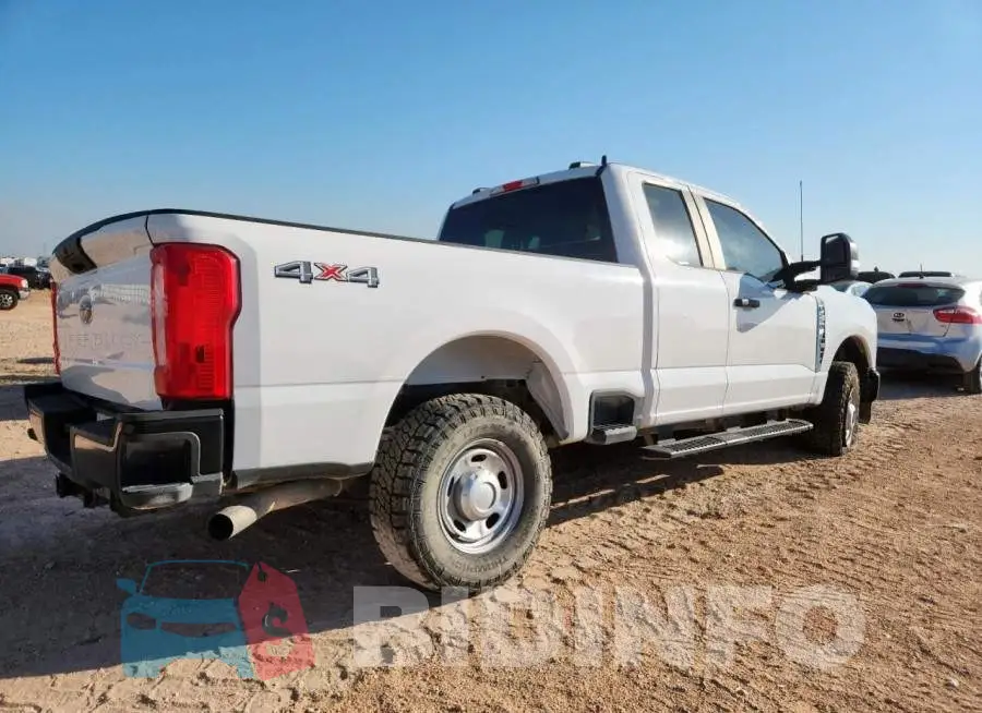 1FT7X2BA7RED73662 Photo# 3