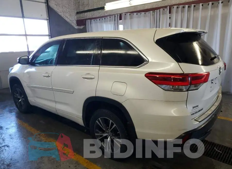 5TDBZRFH3JS832558 Photo# 2