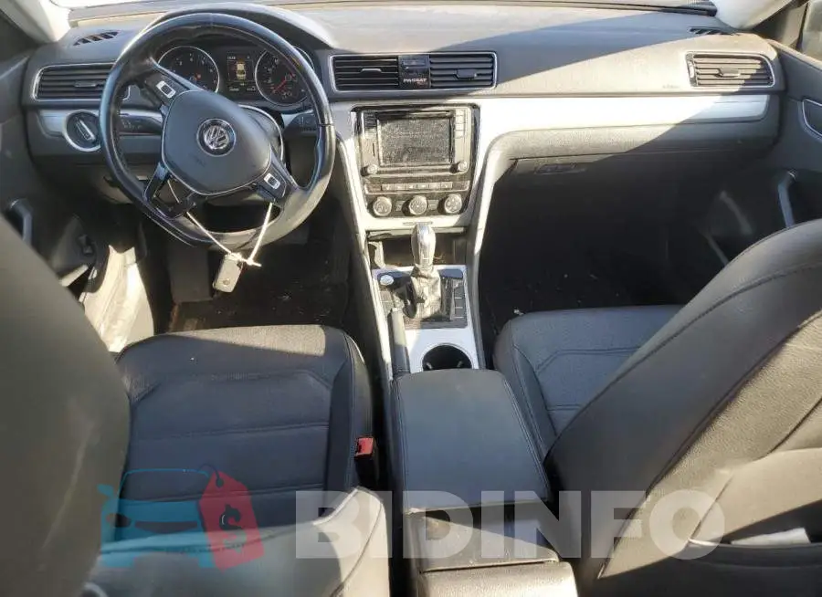 1VWLA7A35KC004393 Photo# 8