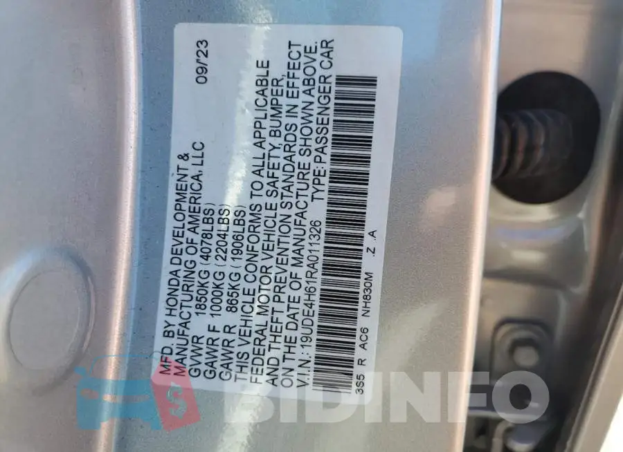 19UDE4H61RA011326 Photo# 12