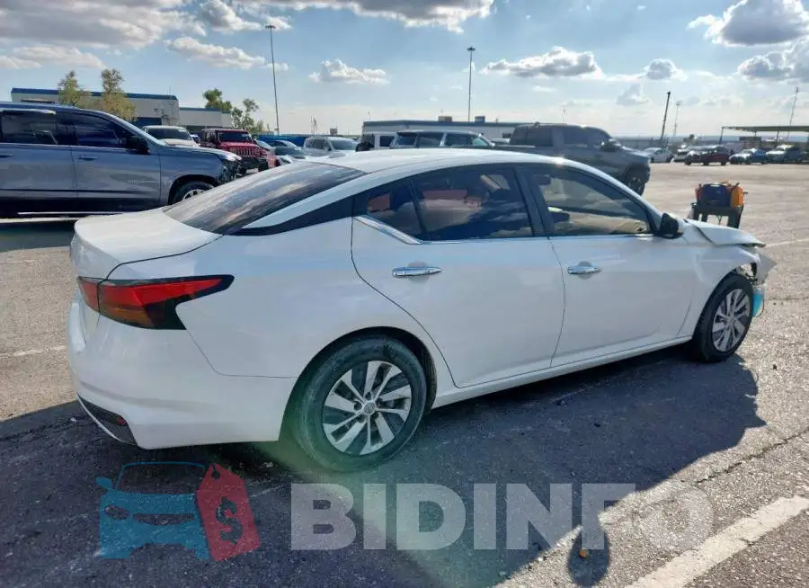 1N4BL4BV1LC182543 Photo# 3