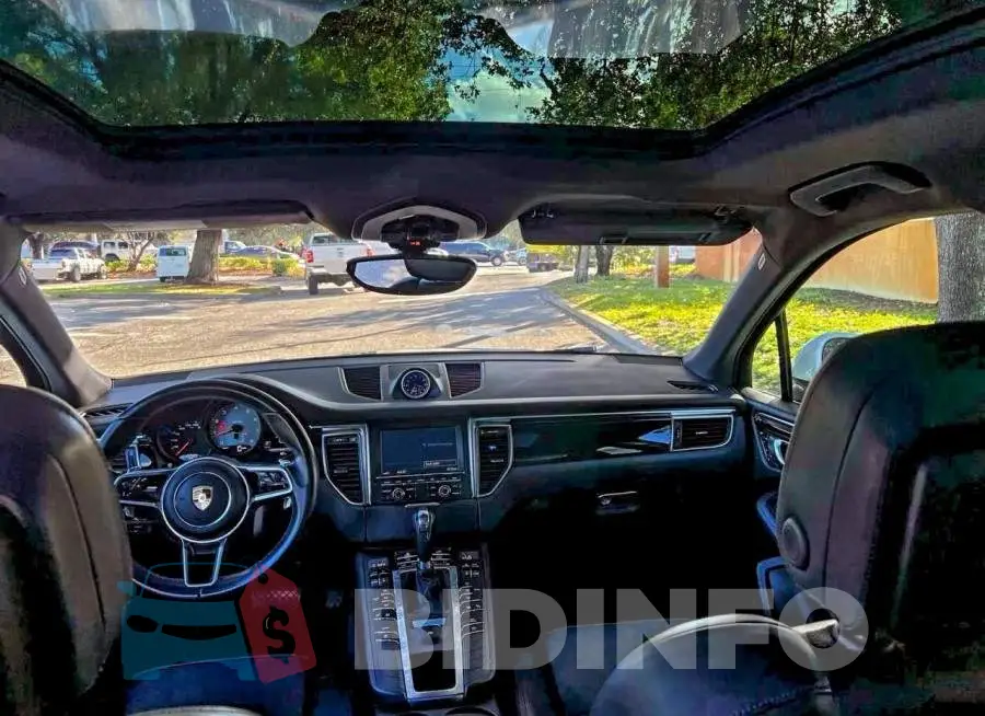 WP1AB2A56GLB56328 Photo# 9