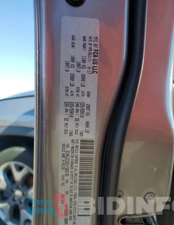 3C4NJDCB2HT666198 Photo# 14