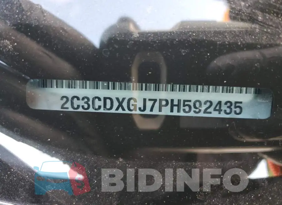 2C3CDXGJ7PH592435 Photo# 13