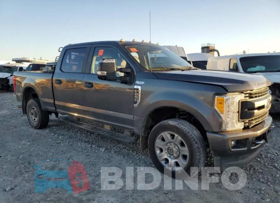 1FT7W2B60JEB82121 Photo# 4