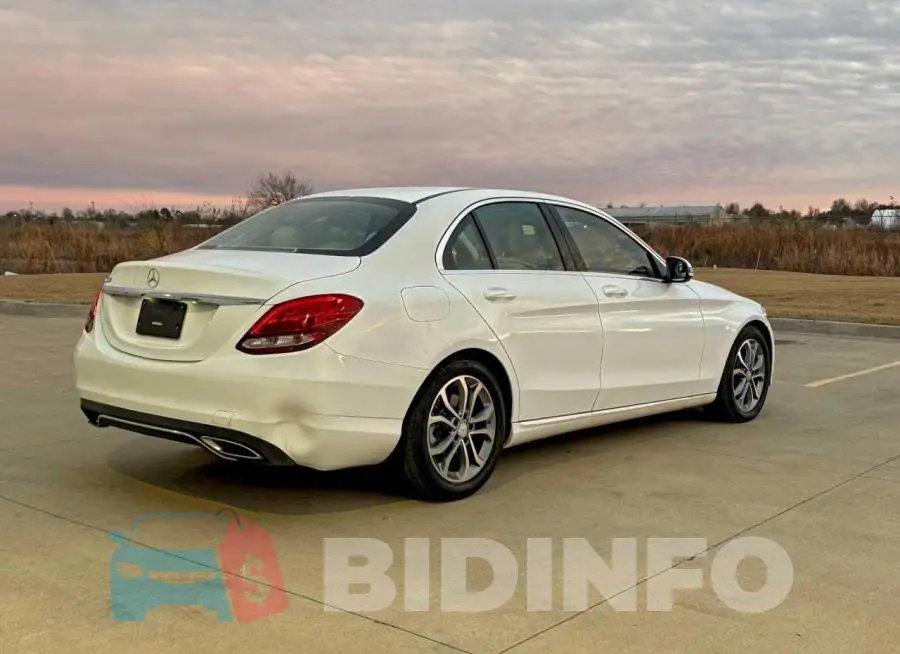 55SWF4JB5GU147991 Photo# 4