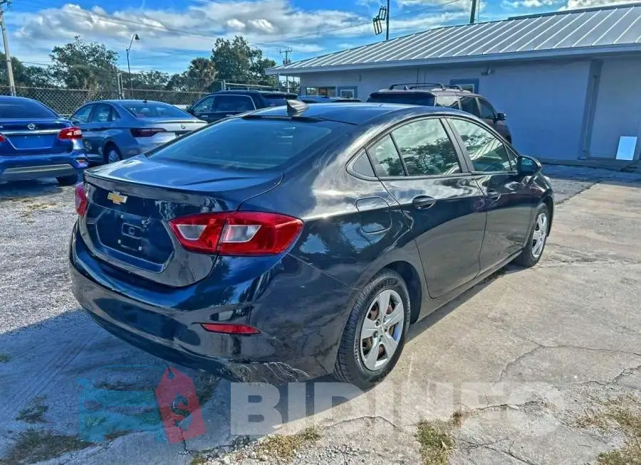 1G1BC5SM7J7176235 Photo# 4
