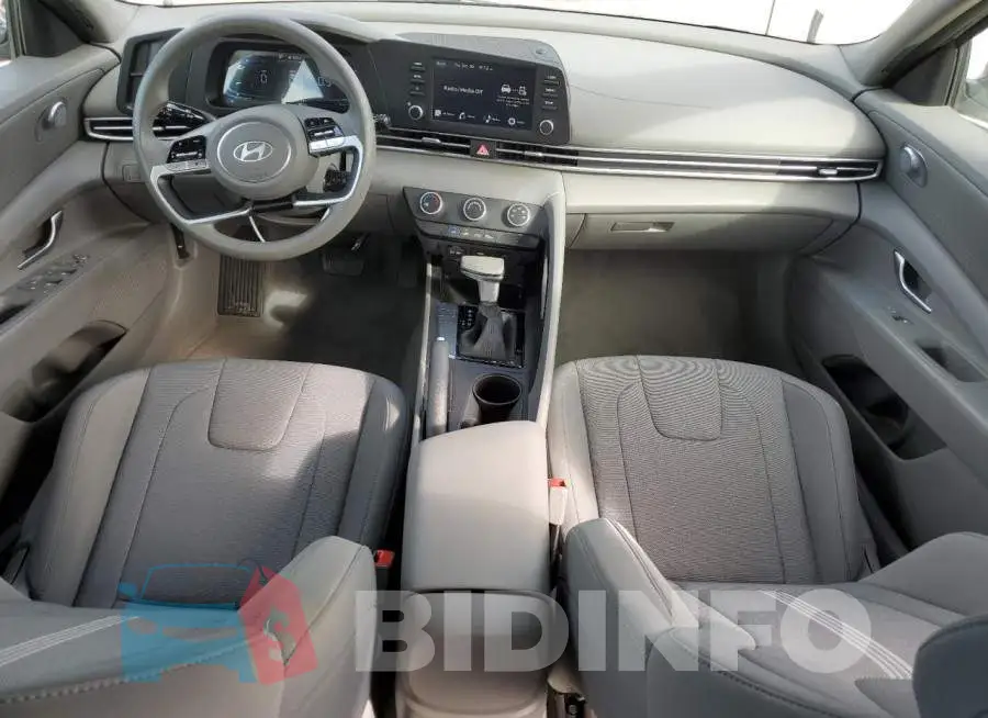 KMHLL4DG6RU829885 Photo# 8